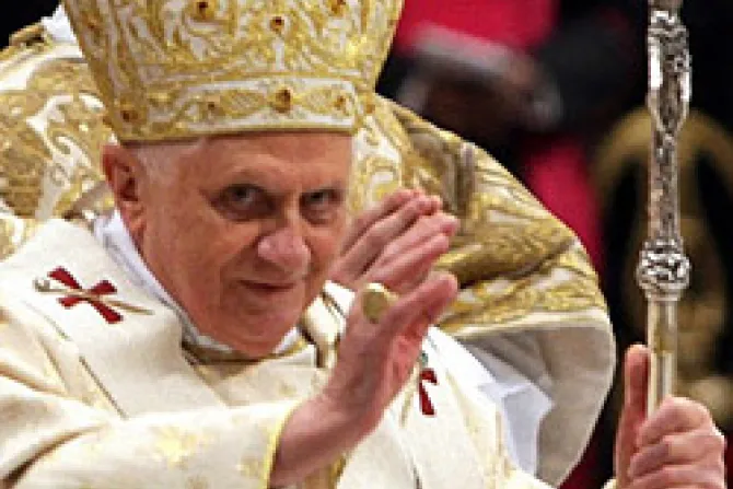 El Papa destaca contribución inteligente y sensible de las mujeres a la teología