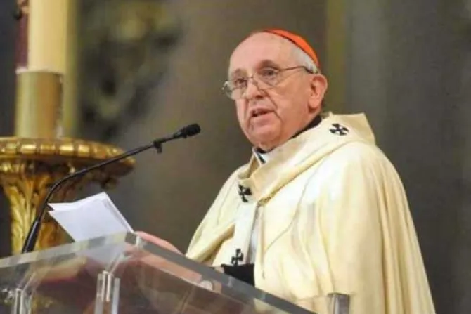 Papa Francisco se reunió dos veces con dictador Videla para interceder por sacerdotes
