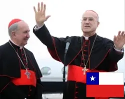 Cardenal Francisco Javier Errázuriz (izquierda) / Cardenal Tarcisio Bertone (derecha) (foto UPI)?w=200&h=150