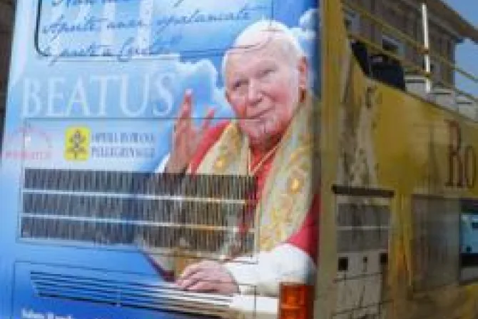Juan Pablo II está más presente que nunca en calles de Roma