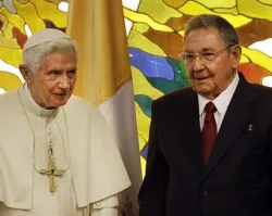 El Santo Padre junto al presidente cubano Raúl Castro.
