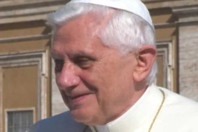 Benedicto XVI exhorta al diálogo tras incidentes cerca de Gaza