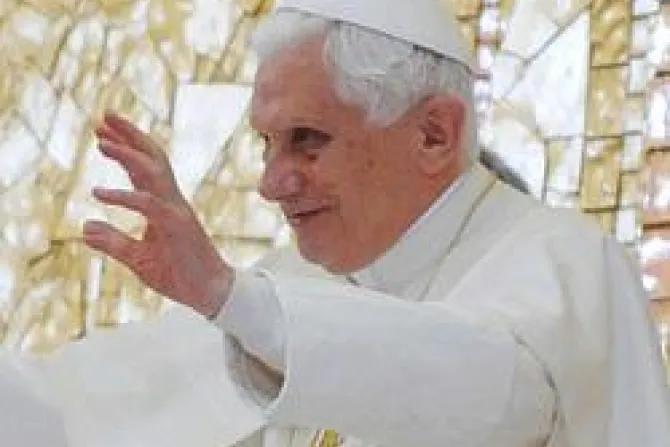 Benedicto XVI pide cuidar equilibrio entre fe y razón para conocer verdadero bien