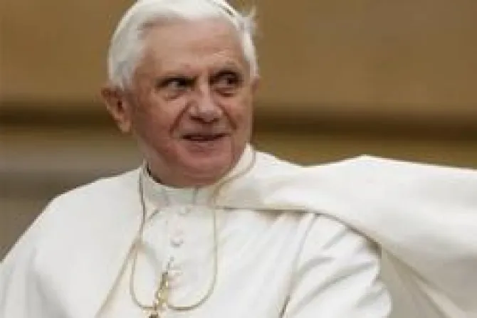 Corregir al prójimo siempre con amor, exhorta el Papa
