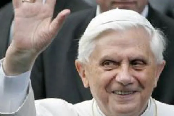 Vigorizar raíces cristianas de Europa, pide el Papa Benedicto XVI