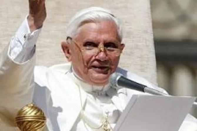 Orientar con pasión a todos a la vida buena del Evangelio, pide el Papa a consagrados