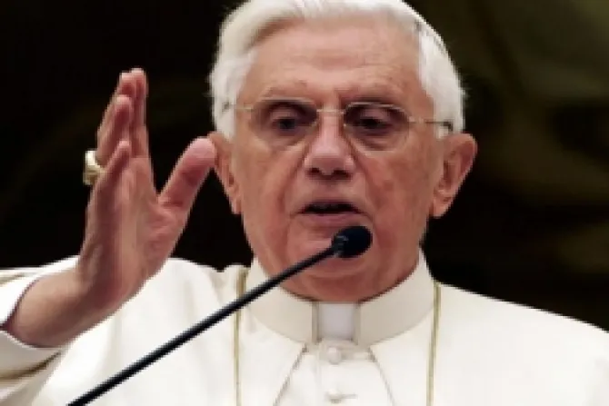 Benedicto XVI: La mayor pobreza es la falta de amor