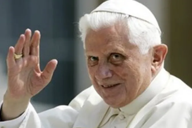 Transmisión de la fe es irrenunciable en educación, recuerda el Papa Benedicto XVI