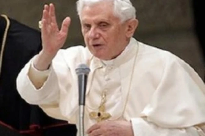 El Papa pide acabar con minas antipersonales