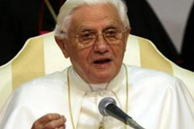 Católicos en China serán tema de comisión creada por el Papa