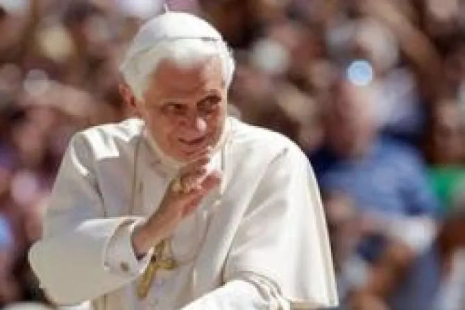 La oración expresa deseo de Dios de toda persona, dice el Papa