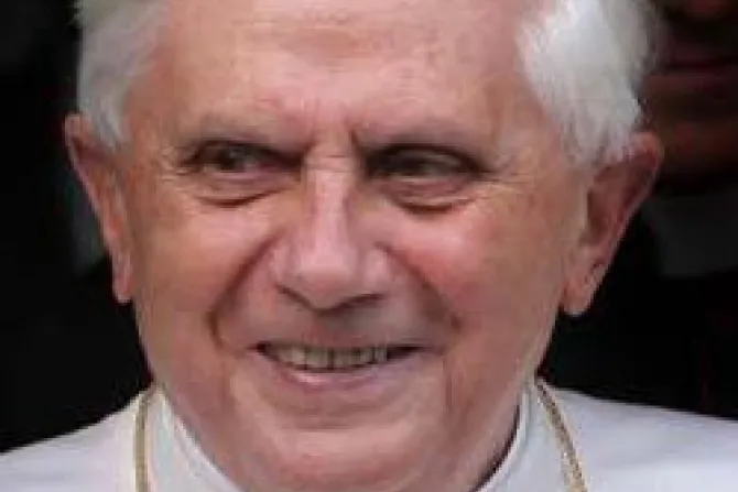 Iglesia debe anunciar siempre y en todo lugar el Evangelio, dice el Papa Benedicto XVI