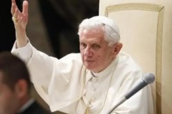 El Papa recuerda que sólo Dios restituye humanidad ante "bestialidad" de la violencia
