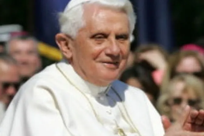 Unidad de los cristianos está y vive en la oración, dice el Papa Benedicto XVI