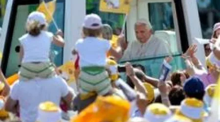 Solo en Cristo están las respuestas fundamentales de la vida, dice el Papa a jóvenes