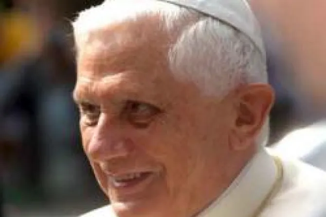 Dios consuela al hombre en la desolación y el dolor, dice el Papa