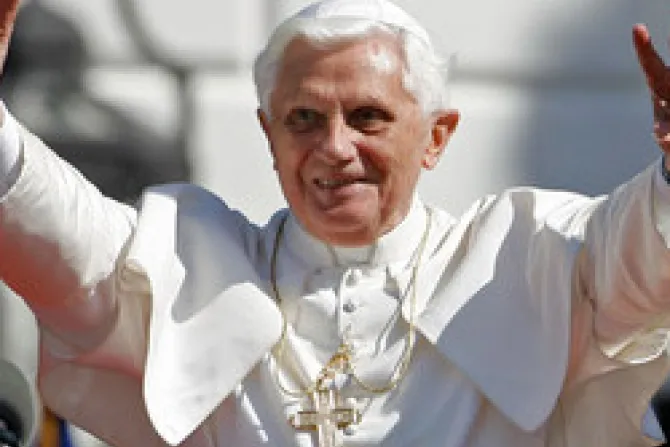 Misión de Iglesia Católica: Llevar a todos salvación que viene del Señor Jesús, dice Benedicto XVI