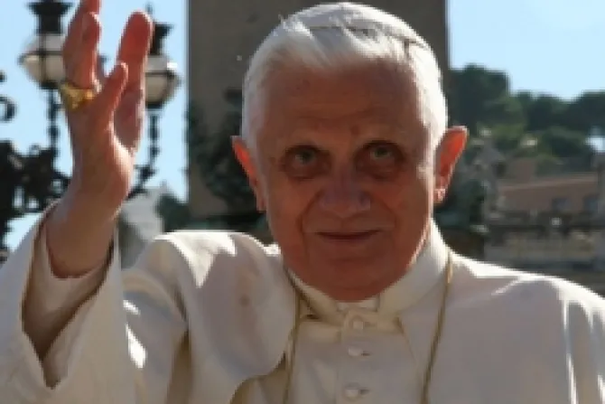 Benedicto XVI: La falsedad es la marca del diablo