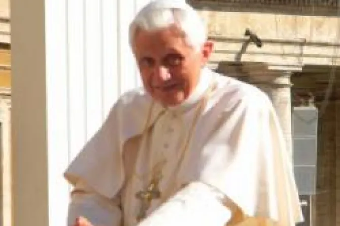Aprender contenidos de la fe para combatir analfabetismo religioso, pide el Papa