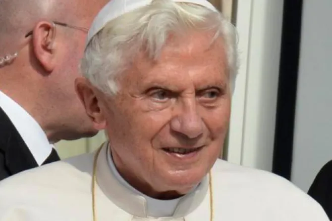 Nunca encubrí casos de pedofilia, dice Benedicto XVI en extensa carta a un ateo militante