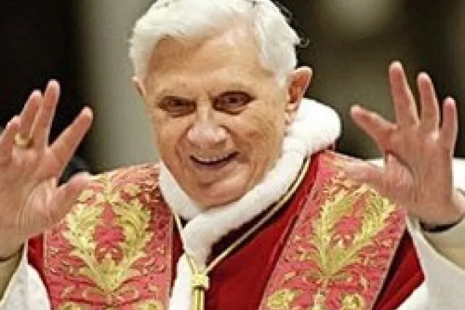 Anuncio del Evangelio es servicio más precioso de la Iglesia a humanidad, dice el Papa