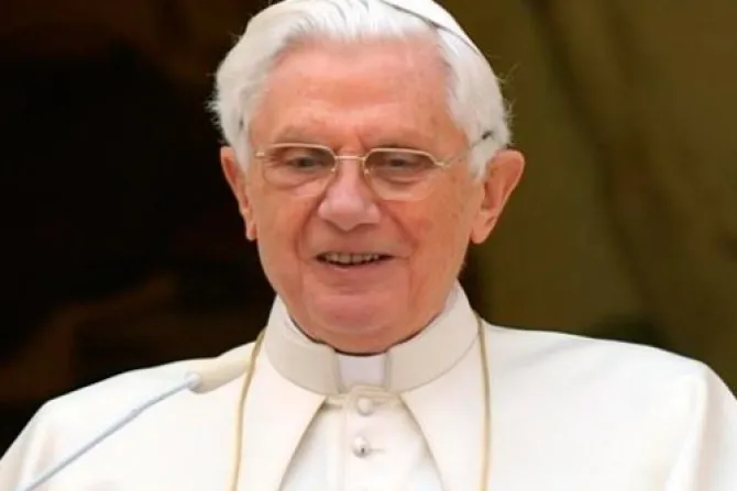 Mons. Ganswein desmiente que "experiencia mística" causara renuncia de Benedicto XVI