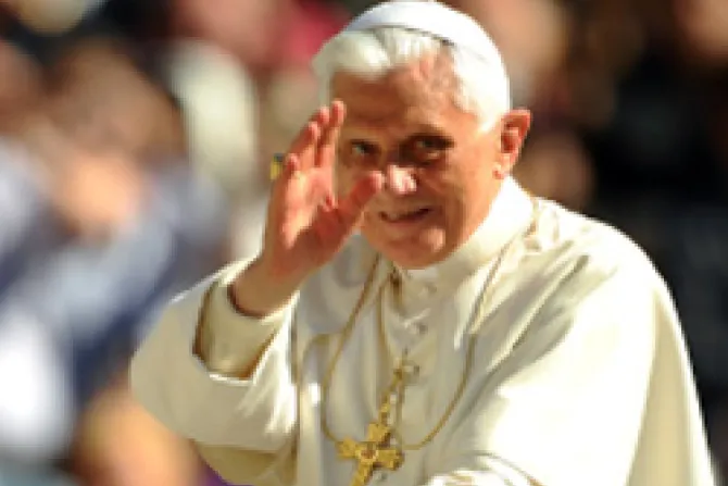 Liturgia es gran escuela de espiritualidad católica, recuerda el Papa Benedicto XVI