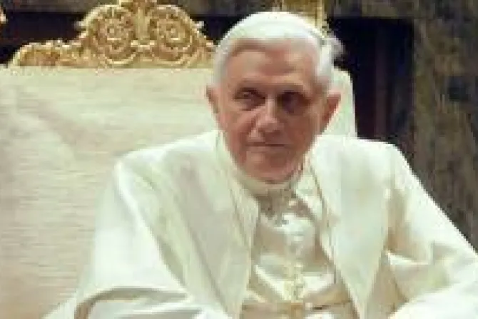 Benedicto XVI condena atentado en el Líbano y llama a la reconciliación y la paz