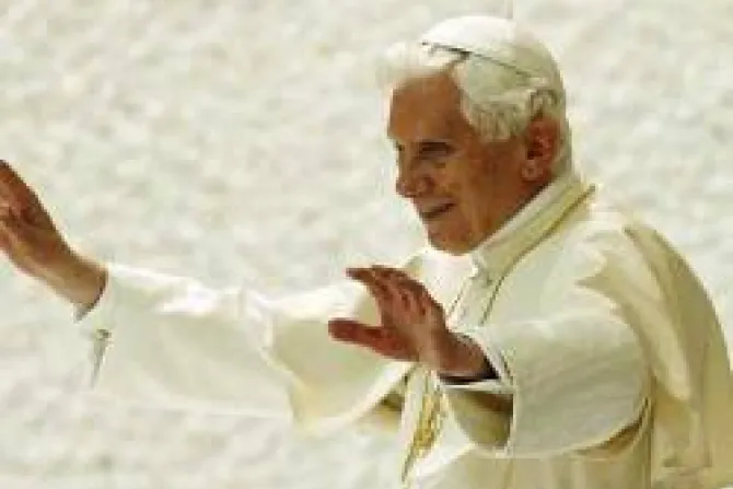 Benedicto XVI expresa cercanía espiritual a personas con lepra