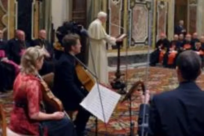 Música es lenguaje privilegiado para comunicar fe de la Iglesia, dice el Papa