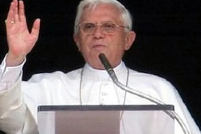 Trabajar en la Iglesia para que nunca más se repitan abusos, alienta Benedicto XVI