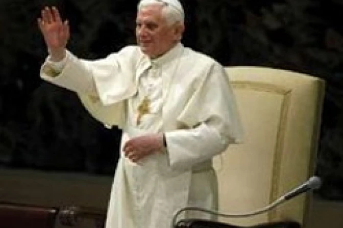 Evangelización exige buena formación intelectual, afirma el Papa Benedicto