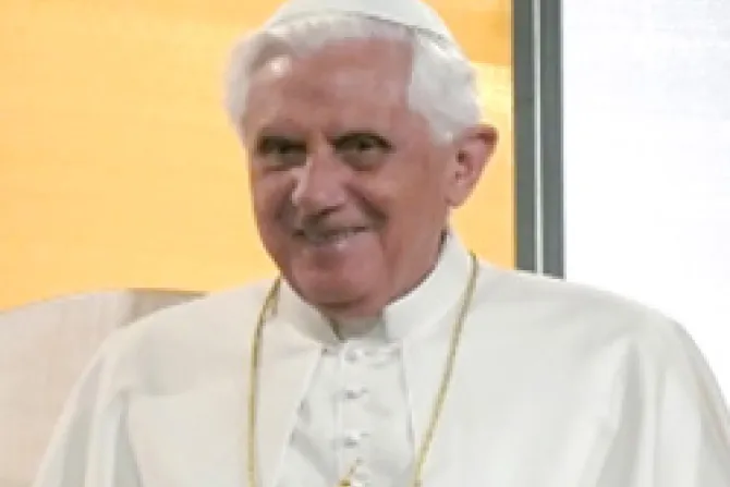 Iglesia Católica pide respetar su derecho a expresarse públicamente, dice el Papa Benedicto XVI