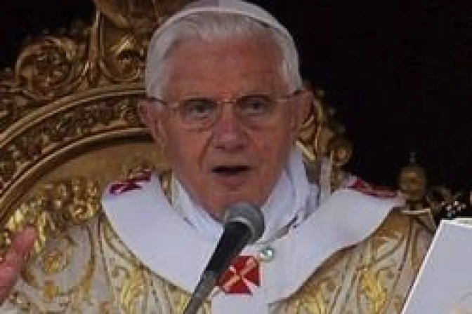 Aunque sean pocos, los santos cambian el mundo, dice el Papa en Misa en Erfurt