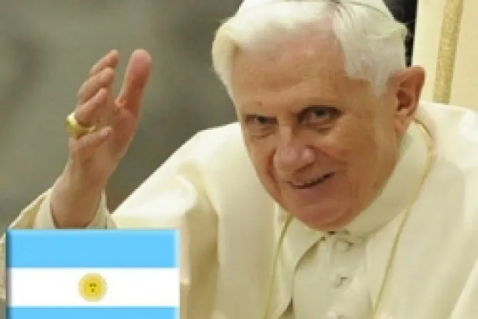 Benedicto XVI a argentinos: Sean generosos en colecta Más por Menos