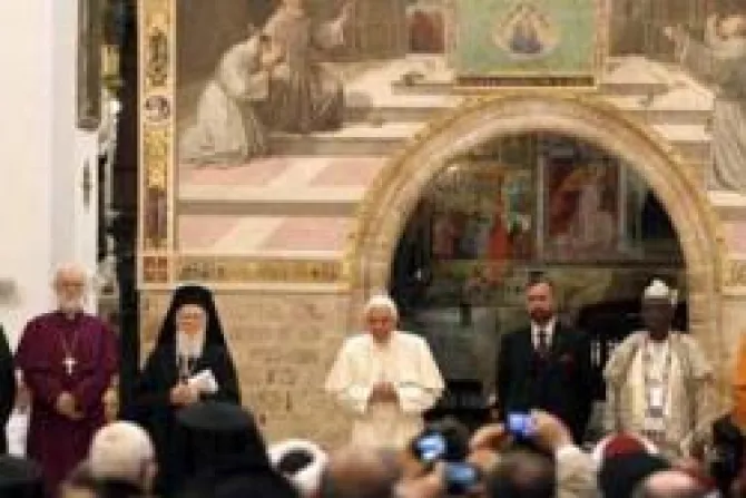 El Papa en Asís: Religión no justifica violencia ni terrorismo