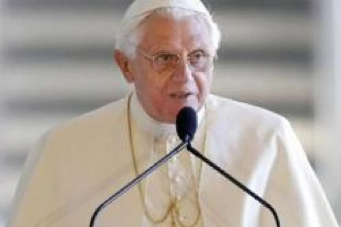 Separado de Dios el cuerpo se rebela contra el hombre, alerta el Papa