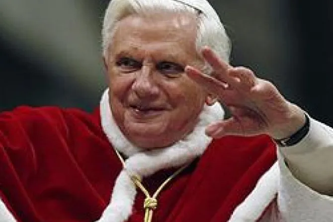 No es inútil trabajar por el amor y la fraternidad universal, señala Benedicto XVI