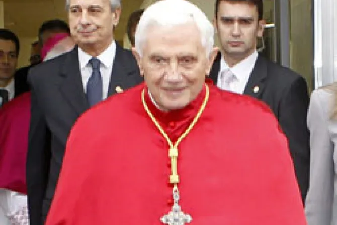 Cardenal pide poner en práctica mensaje del Papa a España