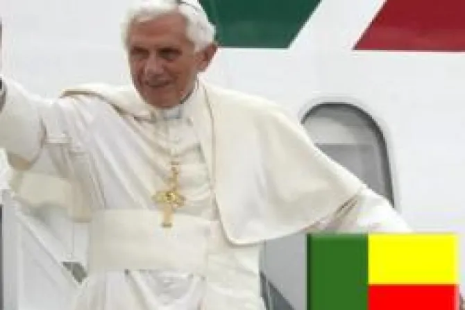 El Papa llega a Benin y recuerda que Dios confía en el hombre y desea su bien