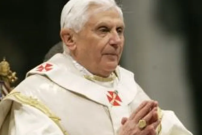 Luchar contra ceguera de la razón para llegar a la verdad, pide el Papa Benedicto XVI