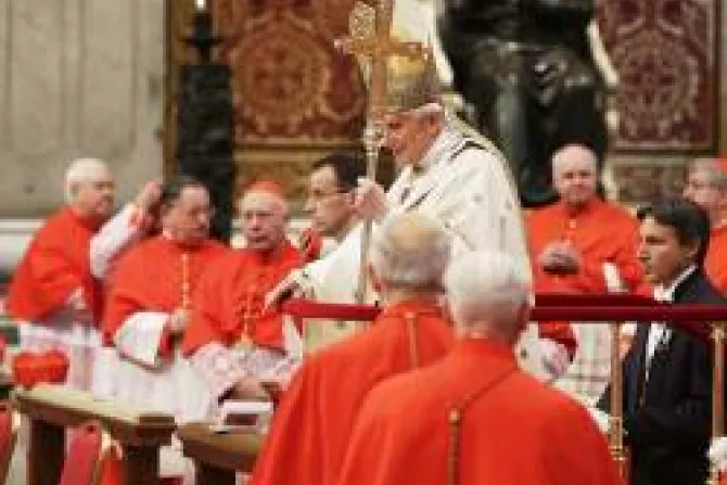 Once cardenales de EEUU en cónclave para elegir al nuevo Papa