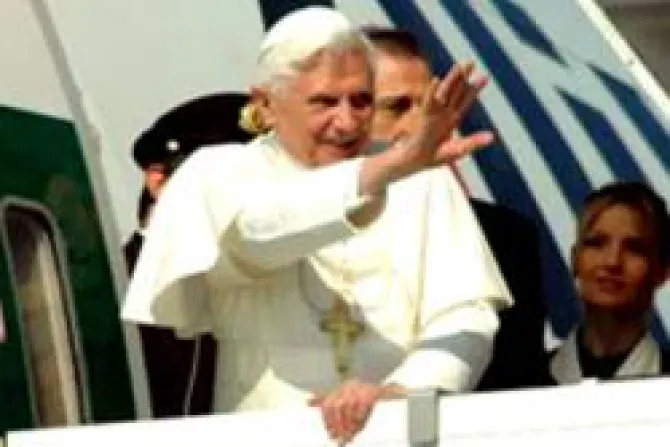 El Papa llega a Croacia y alienta promoción del patrimonio espiritual cristiano
