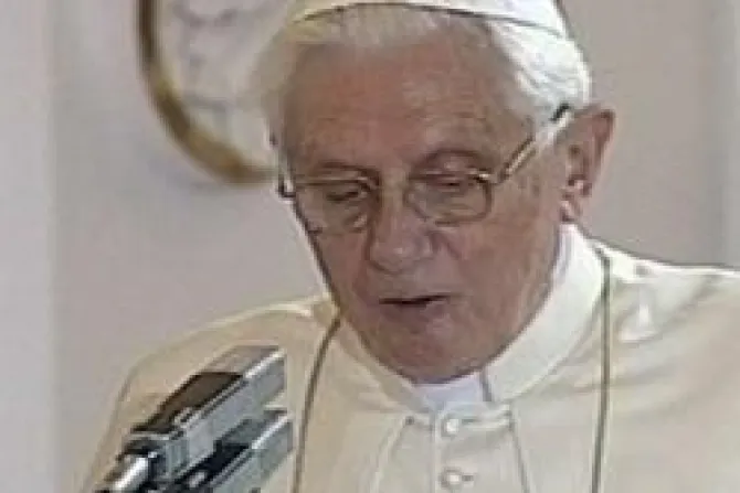 Iglesia Católica forma conciencia del hombre para un futuro con esperanza, dice el Papa