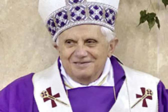 El Papa: En Cuaresma renovar gracia del Bautismo