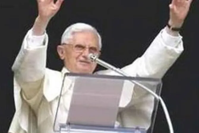 Estatura espiritual del hombre se mide por su esperanza, dice Benedicto XVI