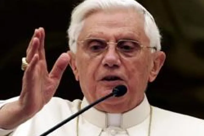 Purificar formas de piedad popular católica que generan confusión, alienta el Papa