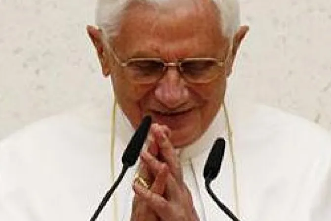 Benedicto XVI alienta nueva generación de católicos sin complejos de inferioridad en política