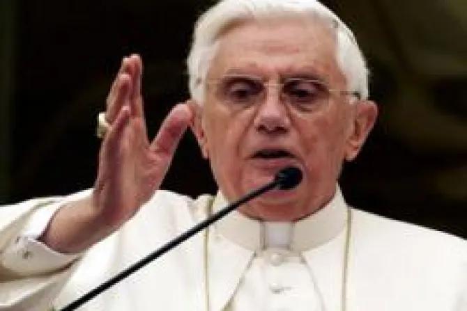 Guiar a fieles por los caminos de la fe católica, pide el Papa a Obispos
