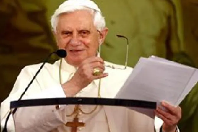 Urge que cristianos testimonien con valor el Evangelio ante el mundo, dice el Papa